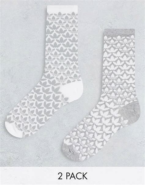 Socken in Weiß und Grau mit Logo im 2er